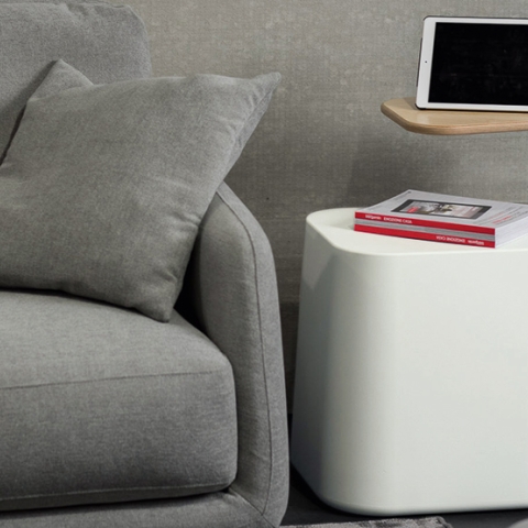 PLUST FOOTSTOOL SAT CON PIANO HPL BIANCO