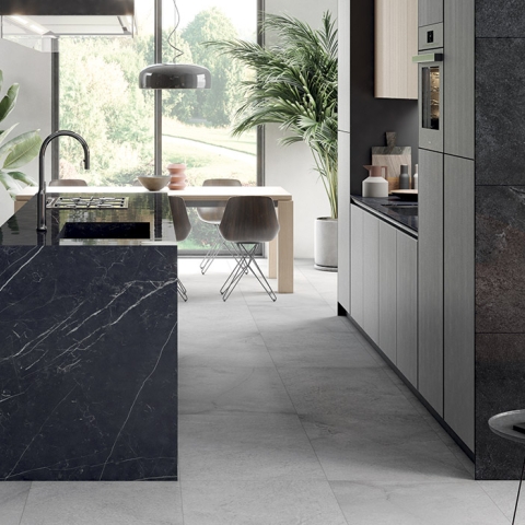 IRIS FMG BLAST BLACK LUCIDATO SQ. 120X60