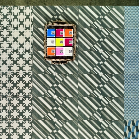 MUTINA AZULEJ TREVO NERO 20x20